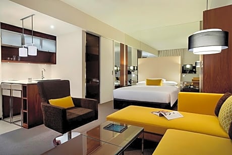 Studio Queen Size Bed