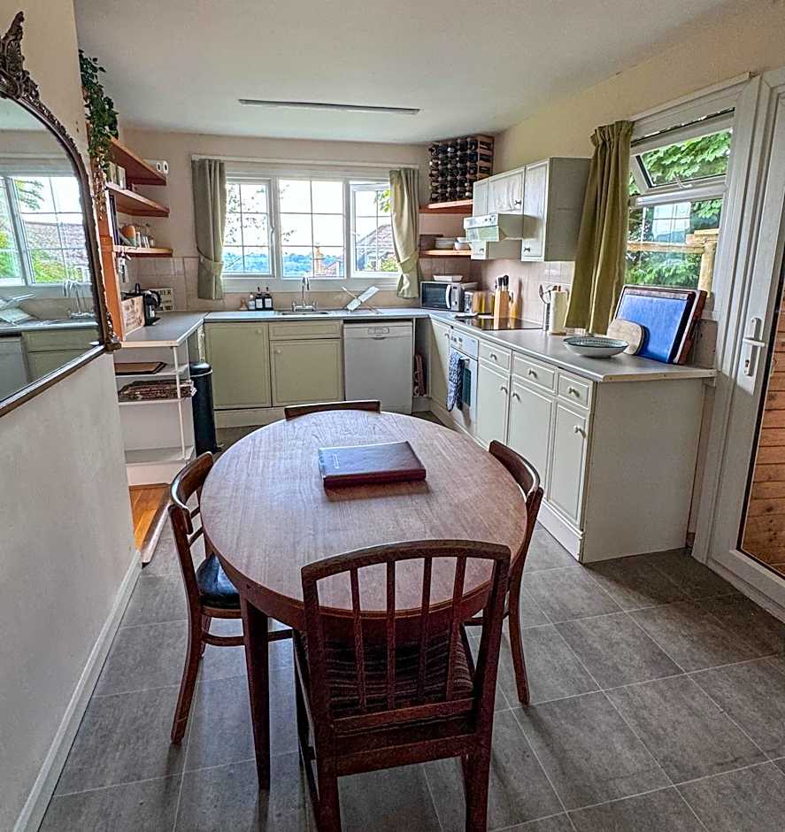 Spacious home in Bath, nature and city!