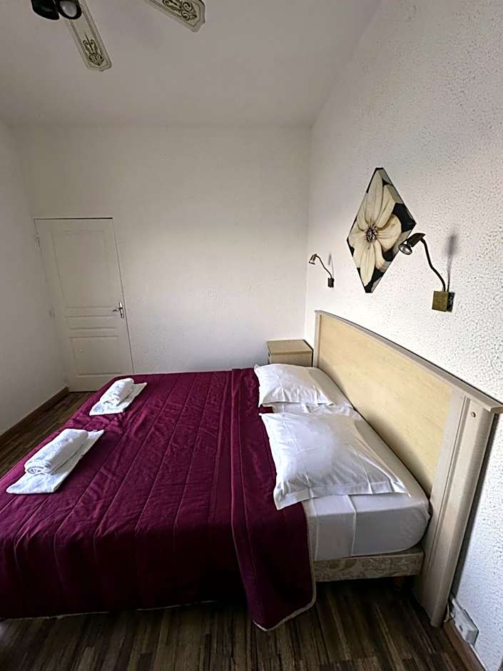 Hotel Ariana