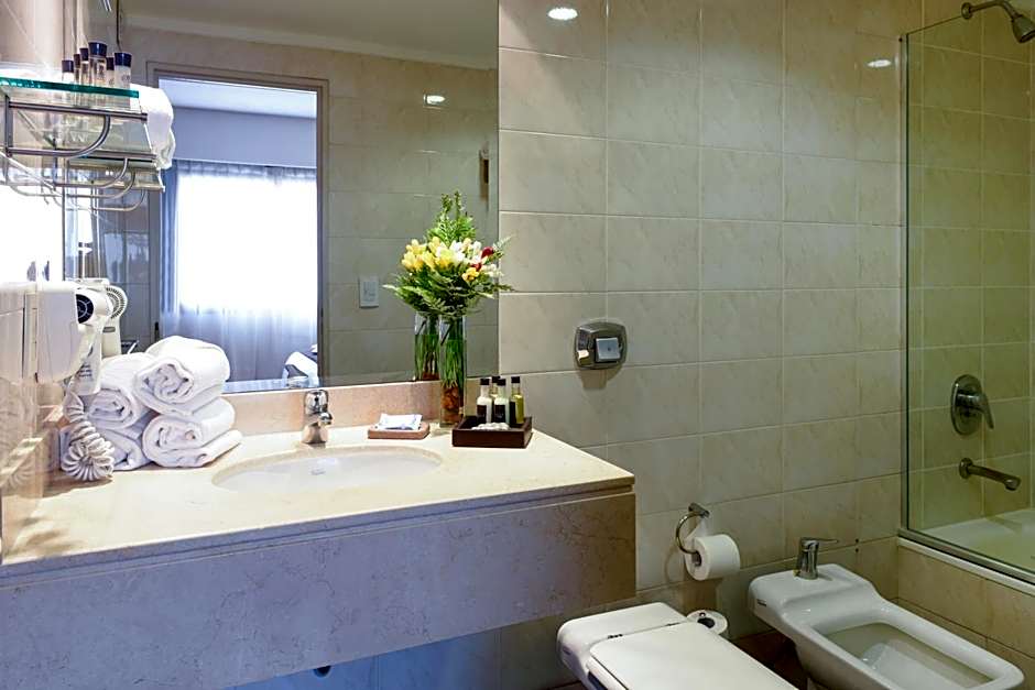 Argenta Tower Hotel & Suites