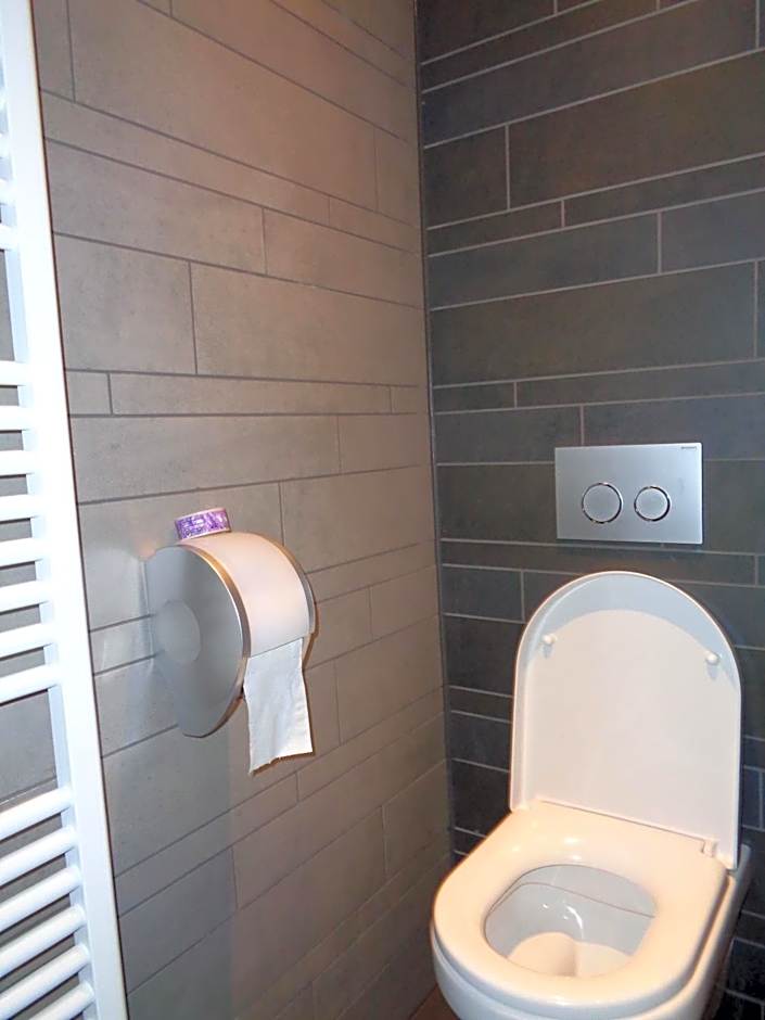 Brxxl 5 City Centre Hostel