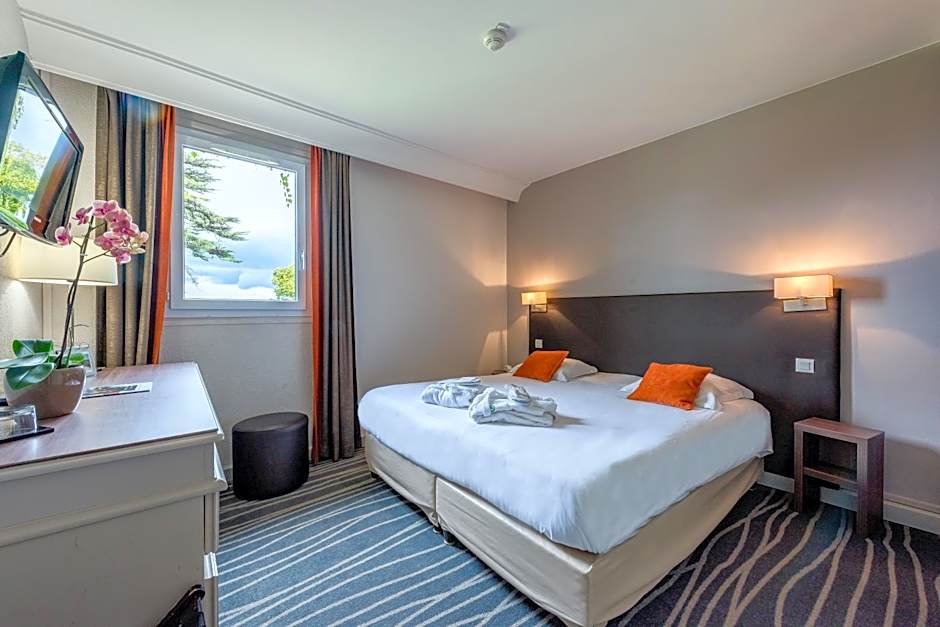 Logis Hotels- Hotel et Restaurant Domaine de Fompeyre