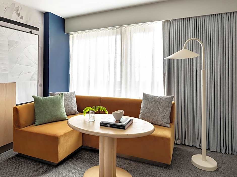Kimpton Theta New York - Times Square By IHG