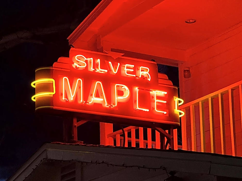 Silver Maple Inn