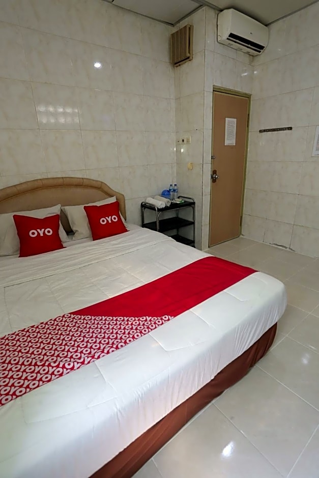 OYO 92677 Hotel Bintaro