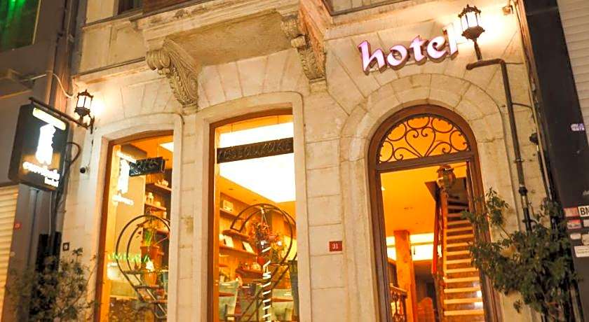 Cumbali Luxury Boutique Hotel