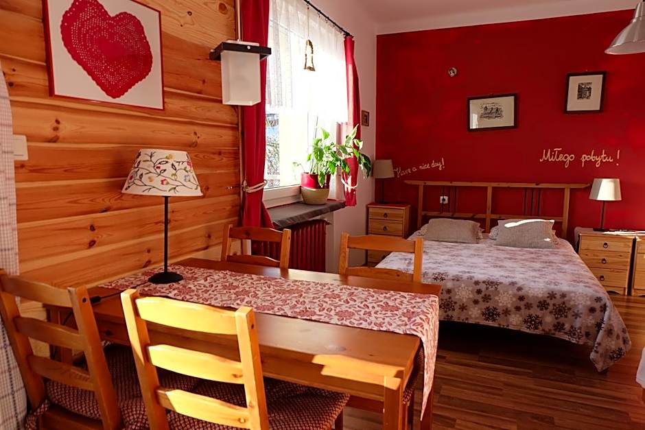 Willa Pod Aniołem - Pokoje Gościnne & Apartamenty z widokiem na góry