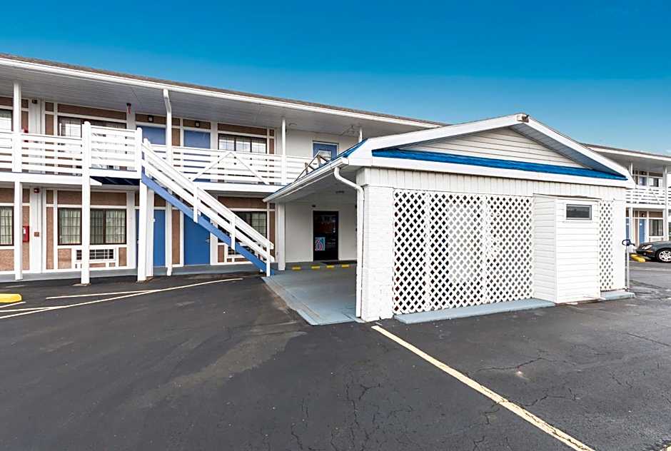 Motel 6-Parkersburg, WV