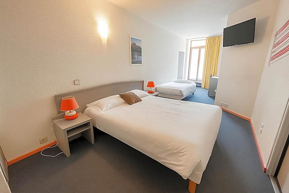 Hôtel de Genève , Faverges-Seythenex 74210, Haute Savoie