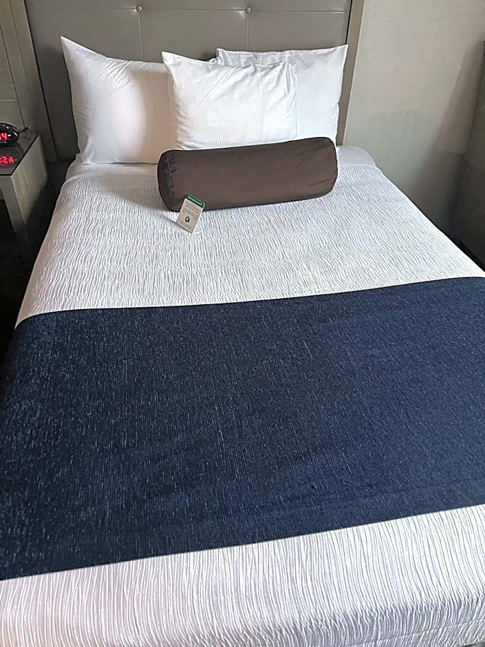 Robert Treat Hotel