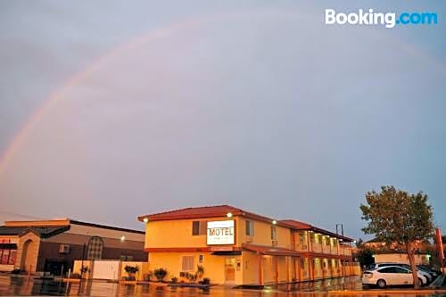 Mojave Inn