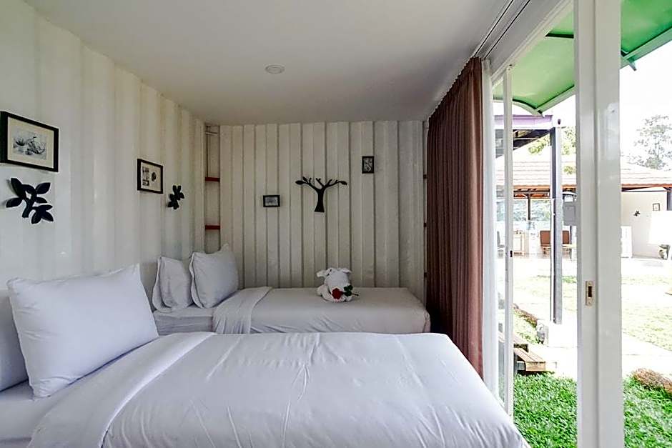 Container Smart Stay (CSS)