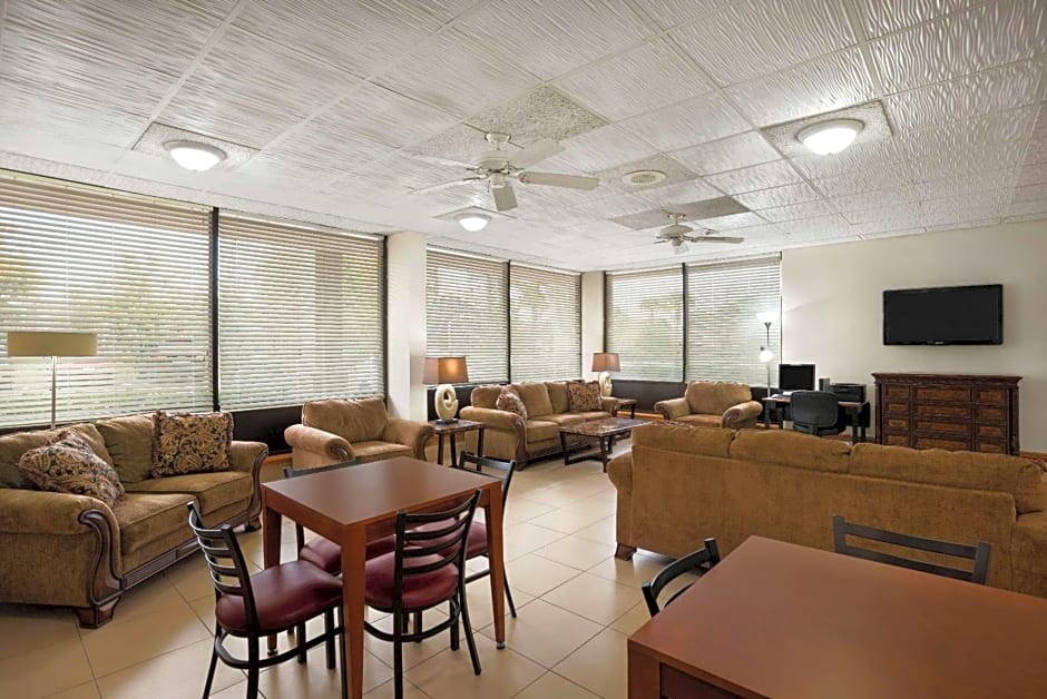 Days Inn by Wyndham Jacksonville Airport