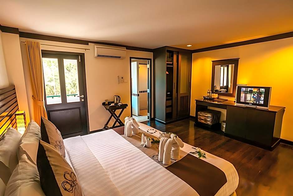 Lanta Mermaid Boutique House Hotel