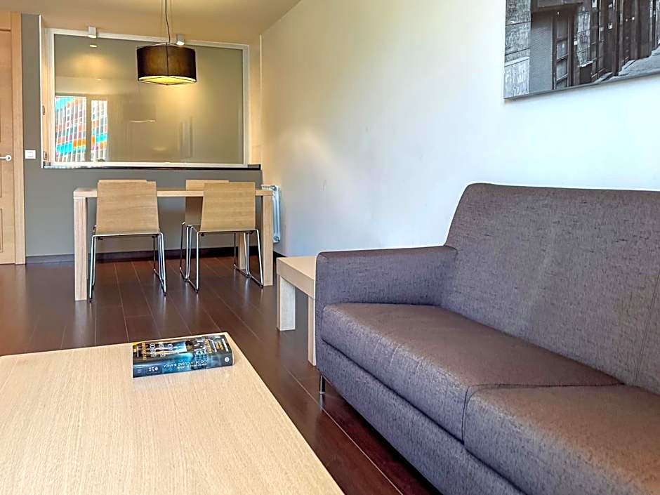 Hotel Zenit Jardines de Uleta Suites