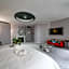 The place to be in Saint Germain des Près - Montana 2