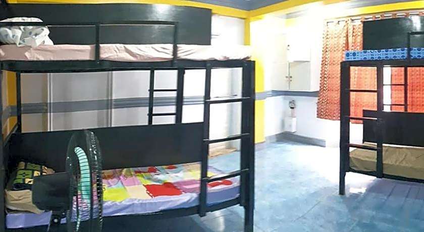 RGL Pinamalayan Condotel by RedDoorz