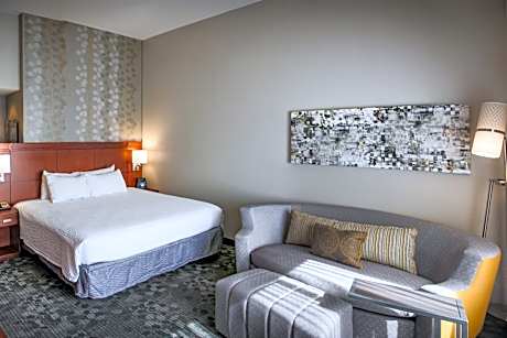 King Room with Sofa Bed - Hearing Accessible