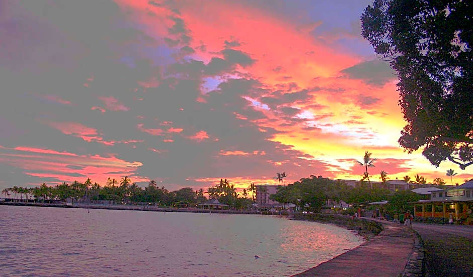 Holiday Inn Express & Suites Kailua-Kona By IHG