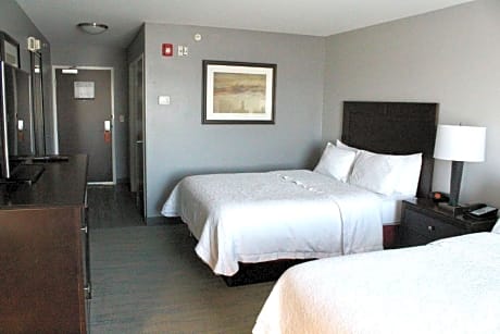 Queen Room with Two Queen Beds - Hearing Access/Non-Smoking