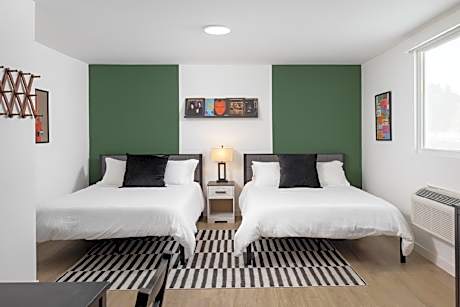 Kitchenette Suite - 2 Queen Beds