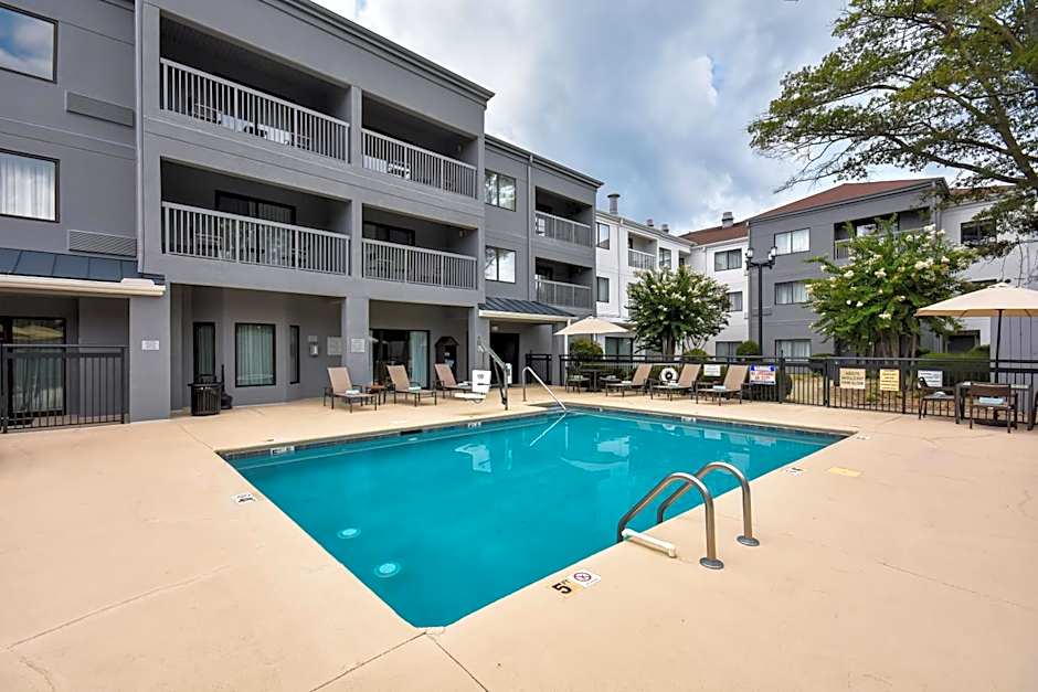 Courtyard by Marriott Charlotte Matthews