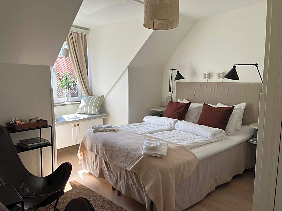 Photo 1 of 7 of Double Room