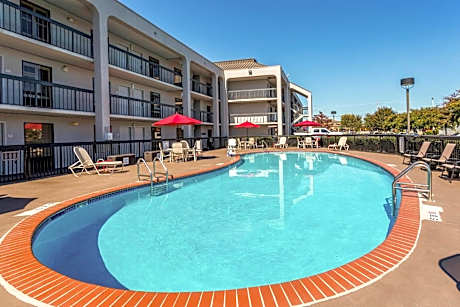 Clarion Pointe Huntsville Research Park