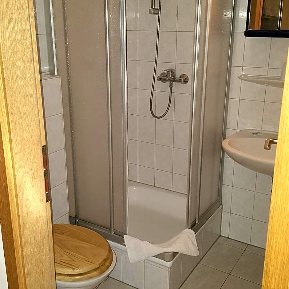 Photo 1 of 14 of Double Room