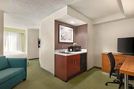 King Suite with Sofa Bed and Adapted Tub - Mobility and Hearing Accessible