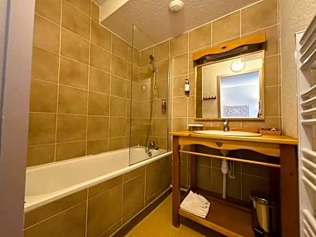 Standard Double Suite