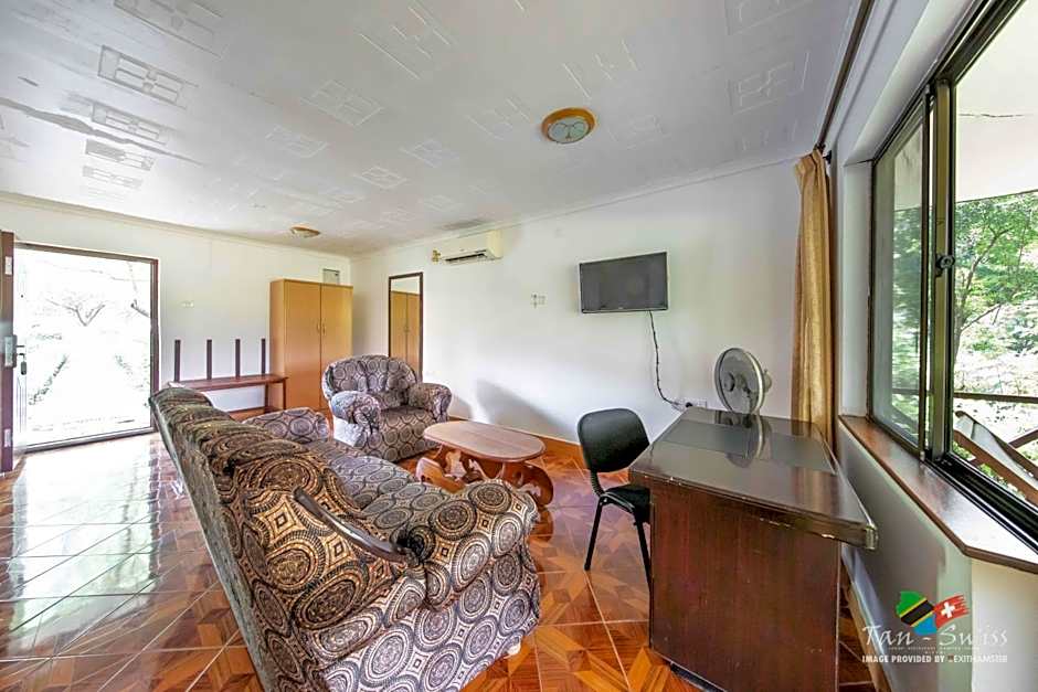 Tan-Swiss Lodge