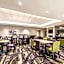 La Quinta Inn & Suites by Wyndham Cincinnati Sharonville