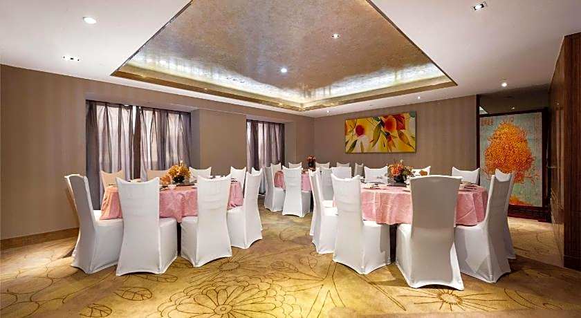 Ramada Plaza By Wyndham Fuzhou South