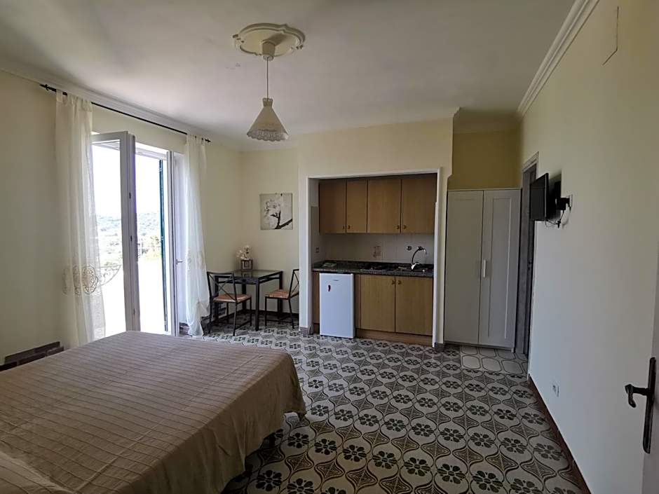 Villa Olivia Residence Ischia - Monolocali e Bilocali nel Verde con Piscine e Vista Mare