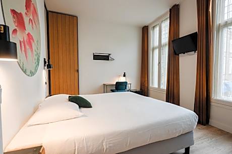 Double or Twin Room with City View