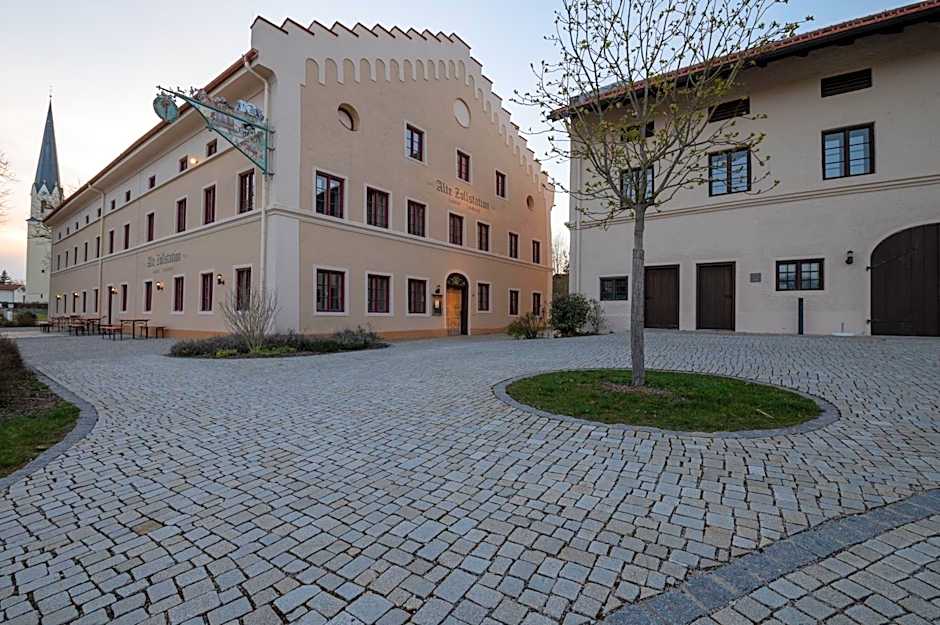 LANDHOTEL ALTE ZOLLSTATION- Historical Building
