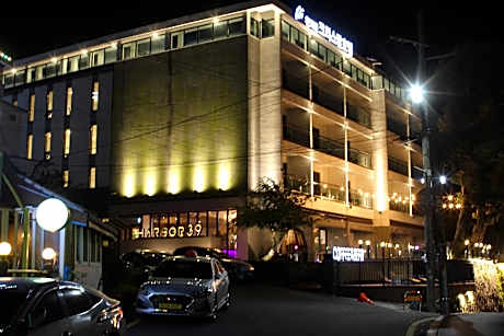 Chun Ji yeon Crystal Hotel
