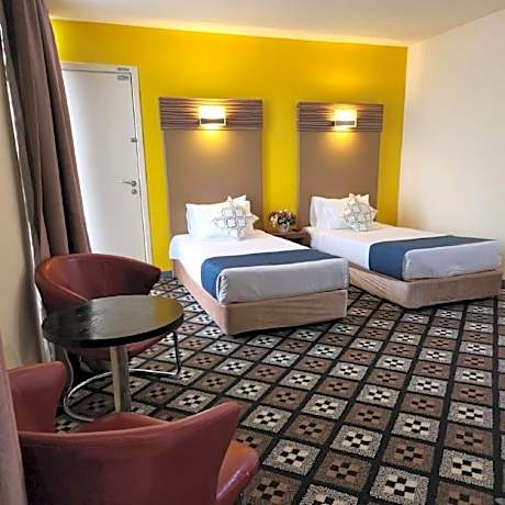 Premier Deluxe Twin with River View