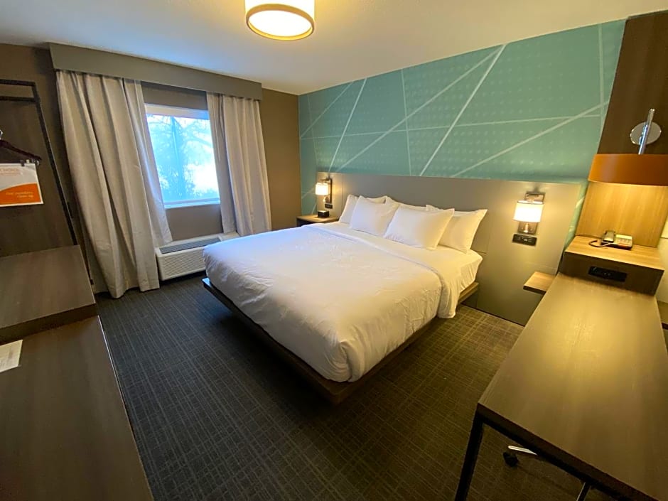 Comfort Inn & Suites Saratoga Springs
