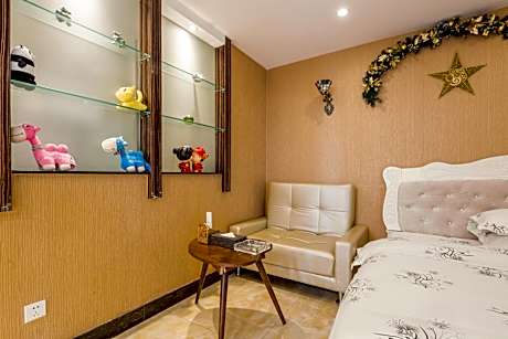 Deluxe Family Suite