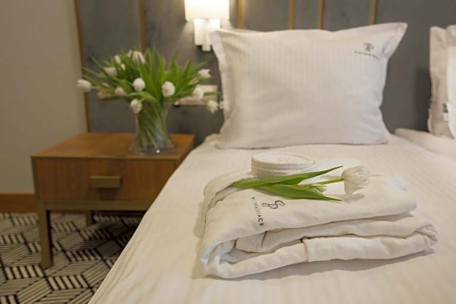 Platinum Residence Boutique