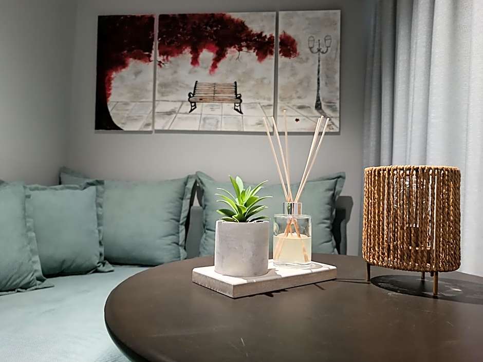 Elizabeth Queen Luxury Rooms