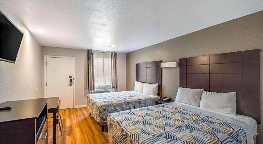 Motel 6 Dallas, TX
