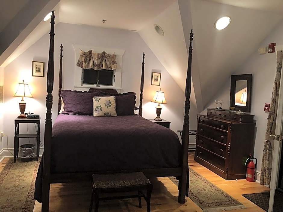 Alpine Haus Bed & Breakfast Inn