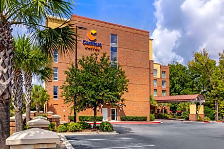 Comfort Suites Charleston West Ashley