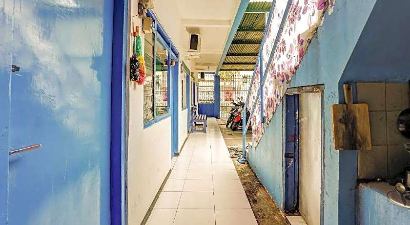 OYO Life 90523 Homestay Jenggolo