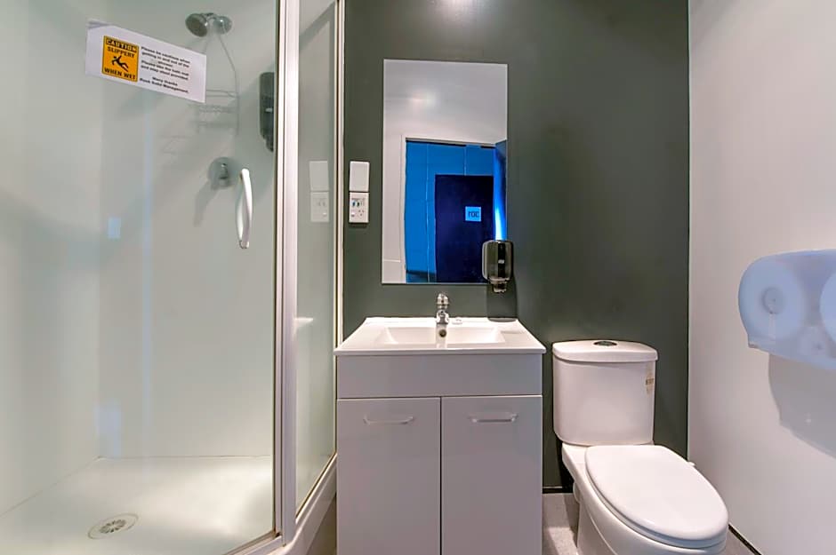 Rock Solid Backpackers Rotorua