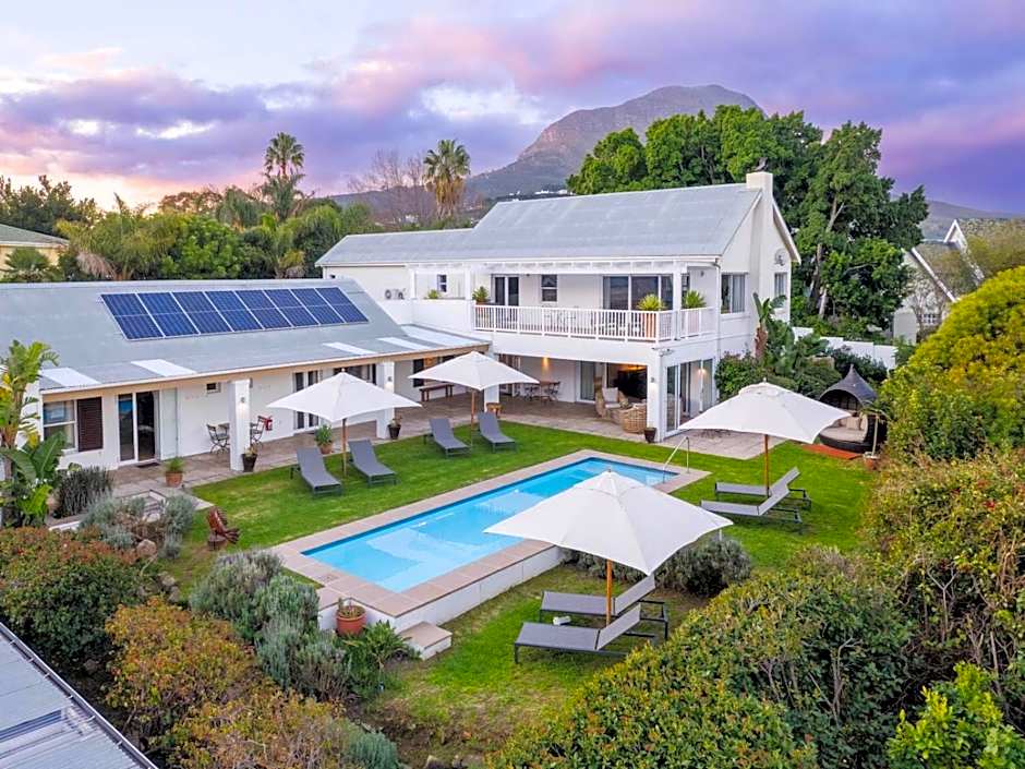 Explorer Guesthouse