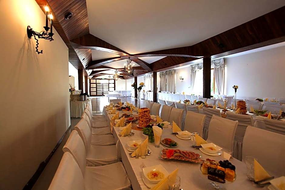 Gościniec pod Strzechą